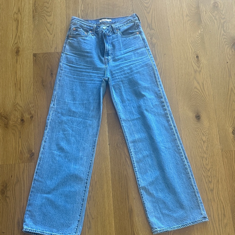LEVIS Size 26 Ribcage Blue Wide-Leg Jeans